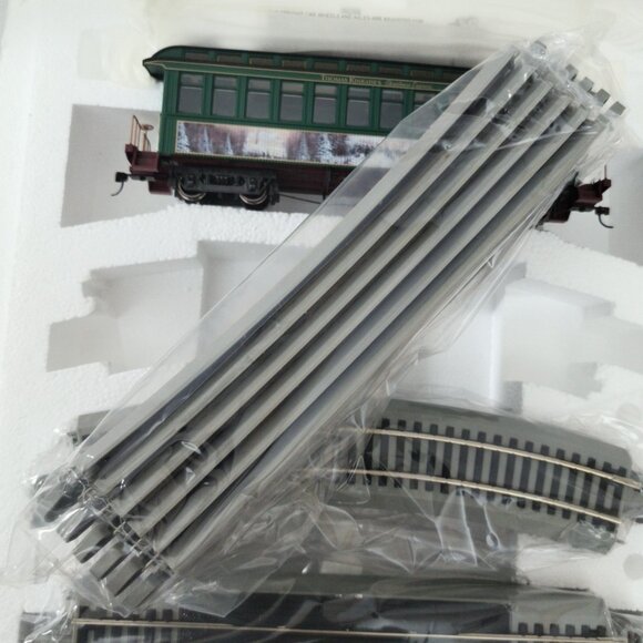 Thomas Kinkade's Christmas Express Hawthorne Village COMBINE CAR W/ TRACKS 1:48 - Picture 5 of 8